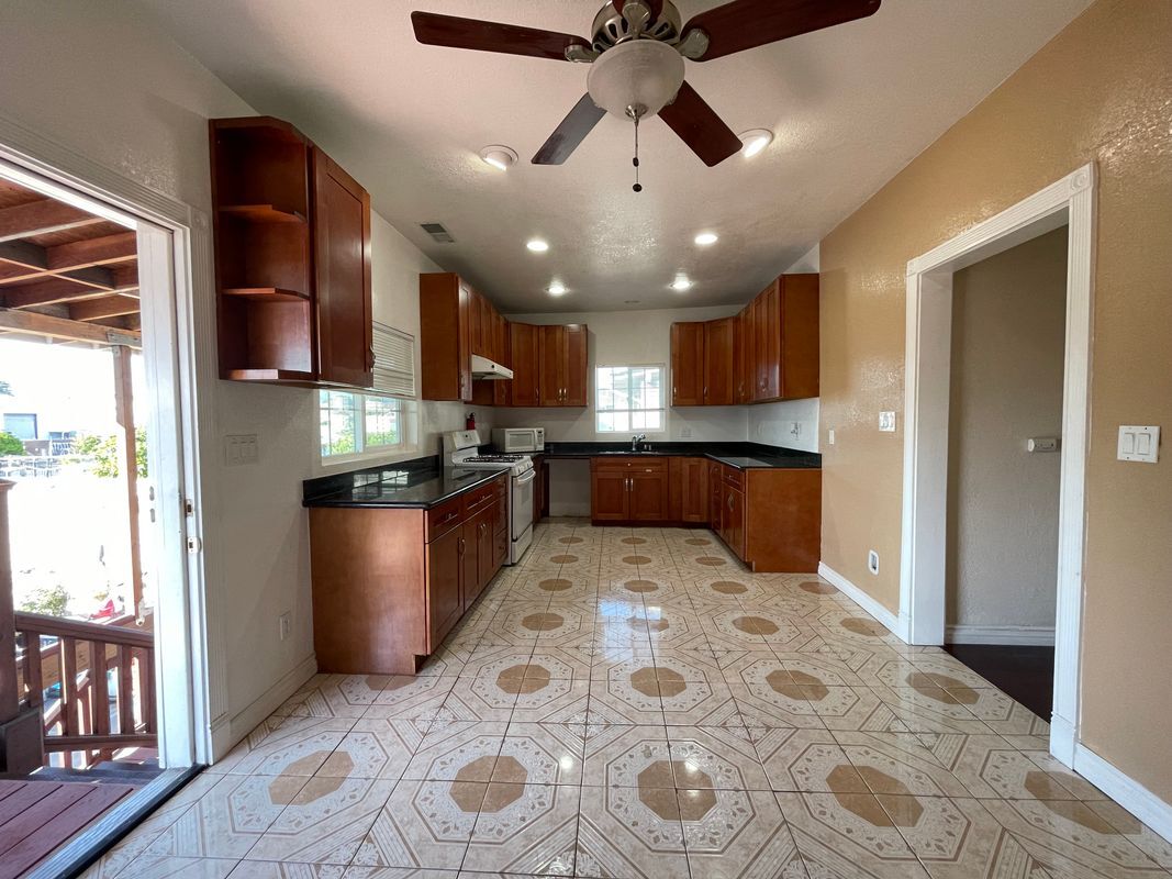 Photo - 925 53rd Ave Apartment