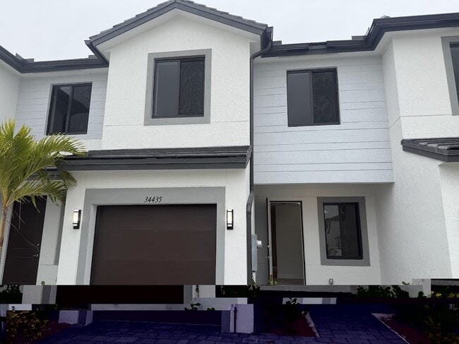 Building Photo - 34435 SW 189th Ct