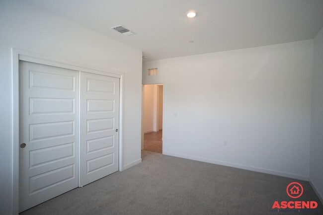 Photo - Beautiful New Home Off Gosford and McCutchen!