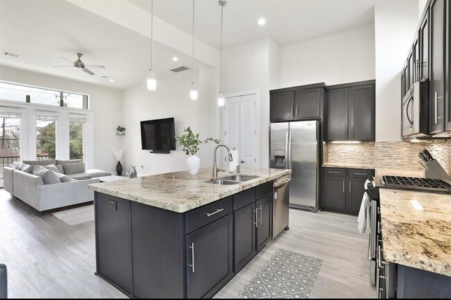 Photo - 4104 Marina St