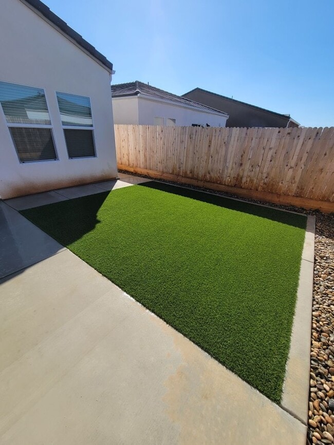 Photo - Rent Reduced to $2395 & Move-in Special: $500 Off the 1st Month's Rent! Spacious 3BR/2BA Home wit...