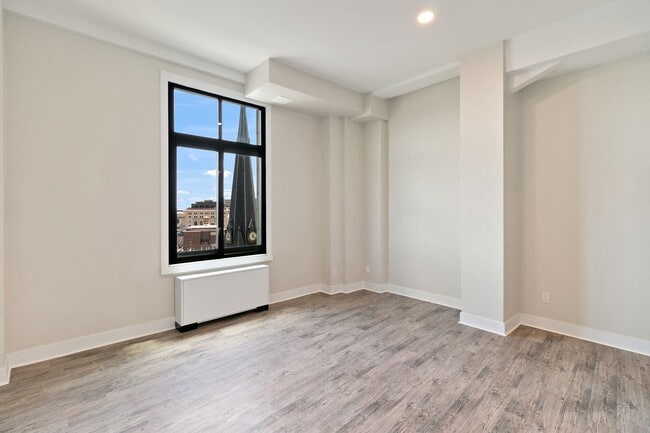 Fyfe Apartments