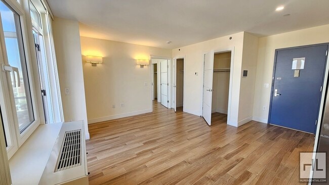 Photo - Northern Boulevard Unit 7A