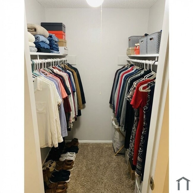 Photo - 501_Three Outsider Unit B