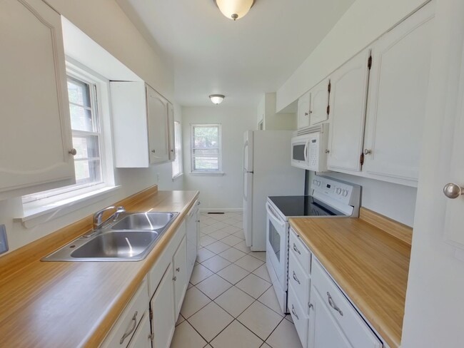 Photo - 1057 N Lightner