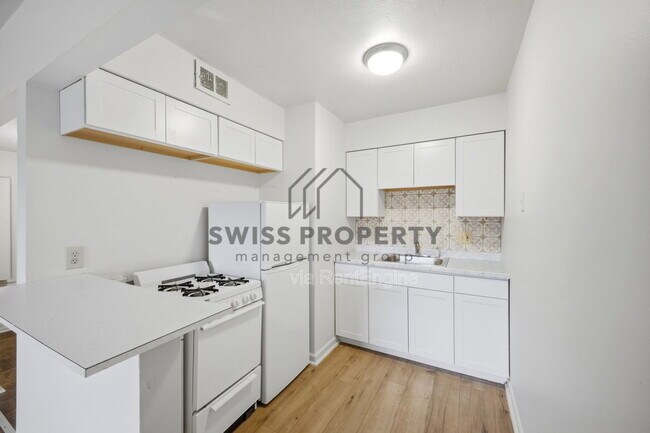 544 Riverview Dr Unit C3