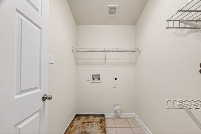 Building Photo - 16119 Gavin Ln