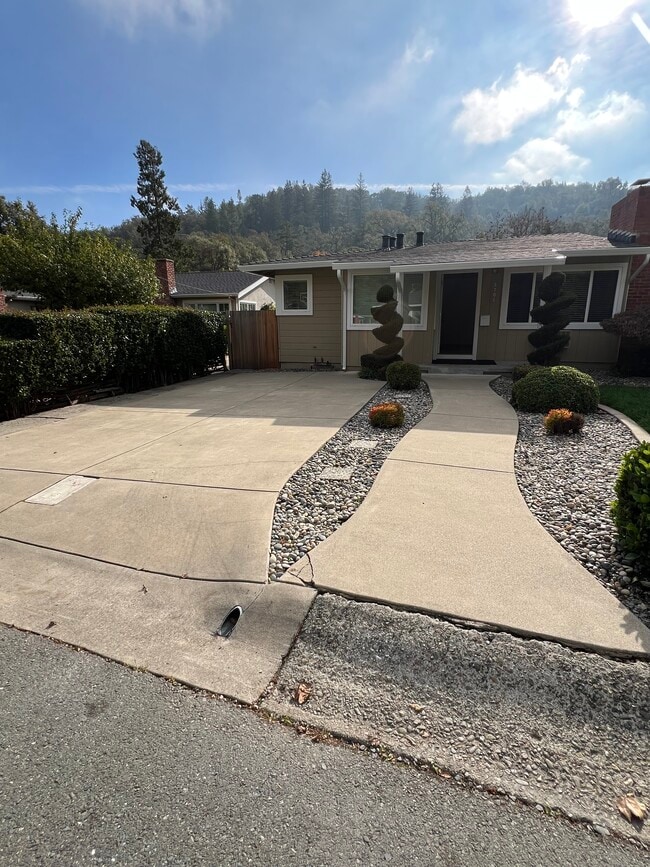 Photo - 3701 Mosswood Dr Unidad 3701 Mosswood Dr