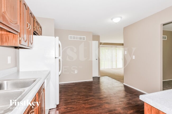 Photo - 3655 St Catherine St