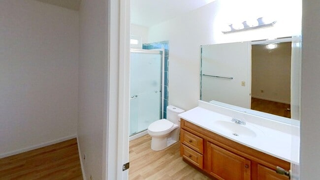 Photo - 1325 Claus Rd Unidad 1325 Claus Rd. "C", Modesto