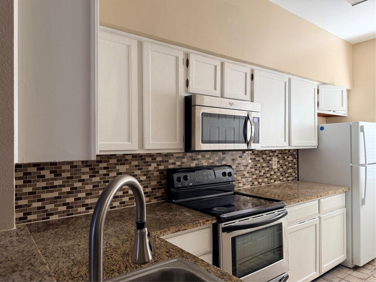 Photo - 7637 Cambridge St Unit 7637