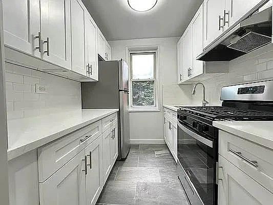 Building Photo - 1 bedroom in BRONX NY 10471 Unit 66