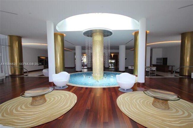 Photo - 5151 Collins Ave Unidad 5151 Collins Av # 1030