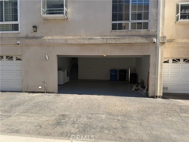 Building Photo - 5340 Las Virgenes Rd
