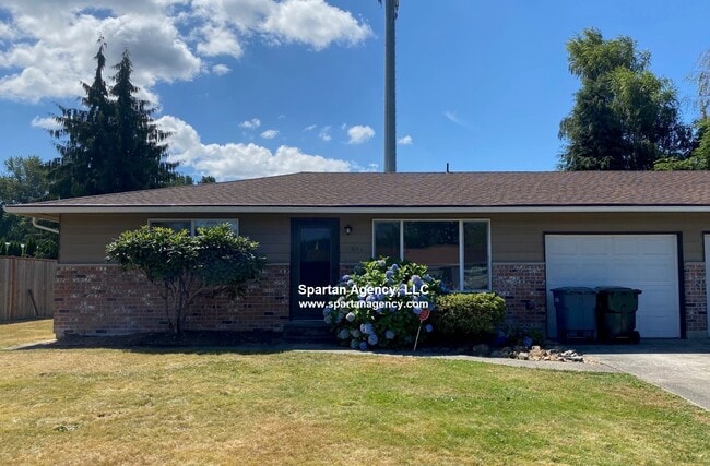 Building Photo - 11524 65th Street Ct E Unit 11524 Rental