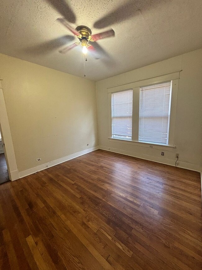 Photo - Cute South Highlands Apt.