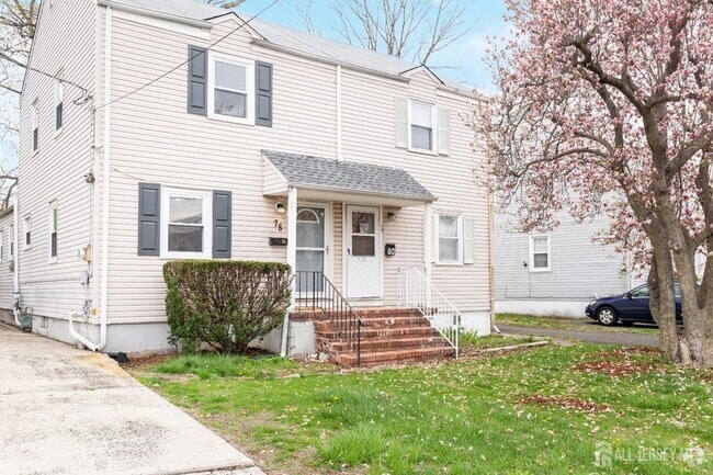 Building Photo - 78 Koyen St Rental