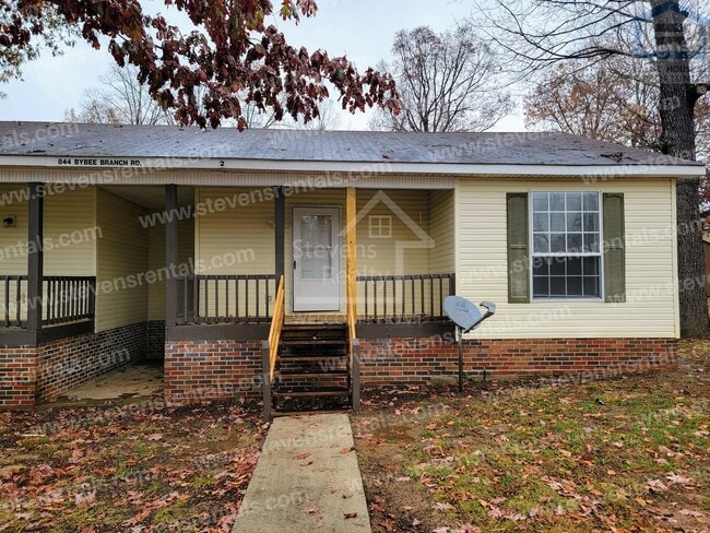 Building Photo - 844 Bybee Branch Rd