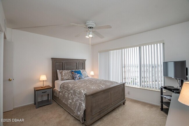 4849 Saxon Dr