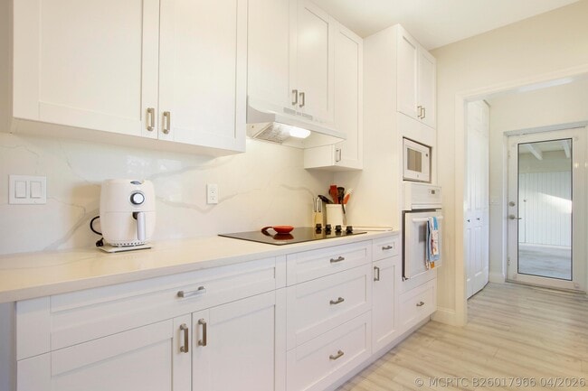 466 Tequesta Dr