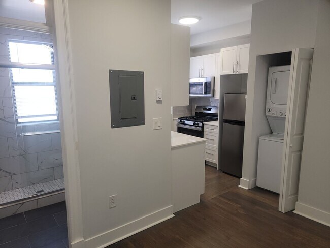 Studio plus with in unit laundry available... - Studio plus with in unit laundry available... Casa