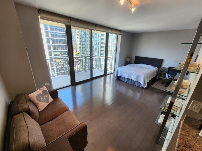 Photo - 630 N State St Unit 1801
