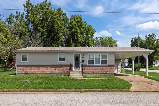 Front Elevation - 405 E Park Ave House