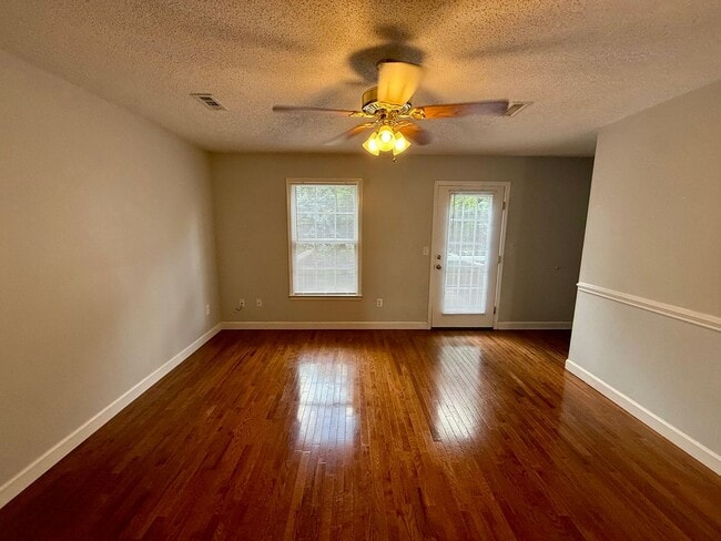 Photo - Worry free living, brick condo in Jonesborough!
