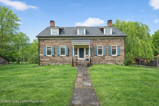 Building Photo - 48 Oak Rd