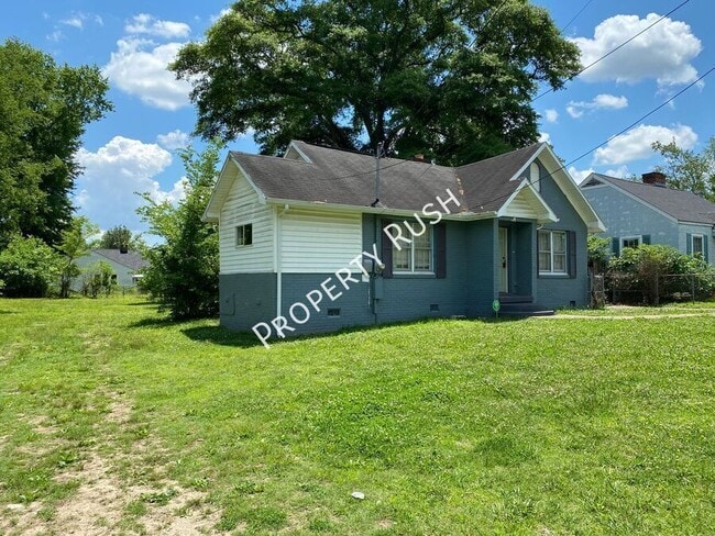 112 N Lovell Ave