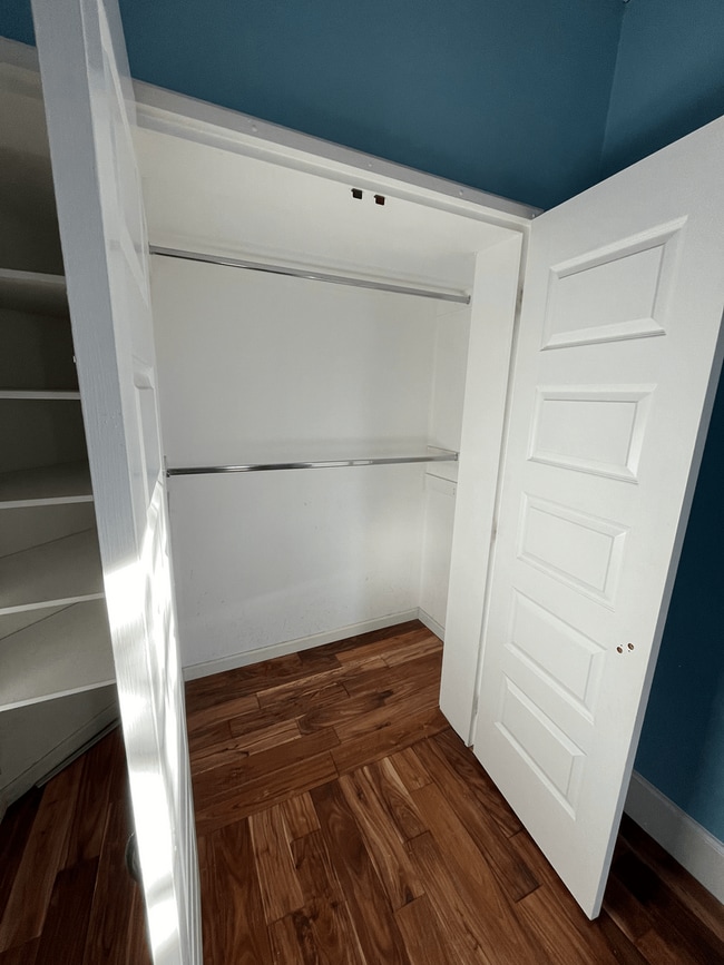 Photo - $1000 Move in Special - Beautiful 2 bed 1 bath in unit W/D, renovated kitchen, walkability! Unit #2