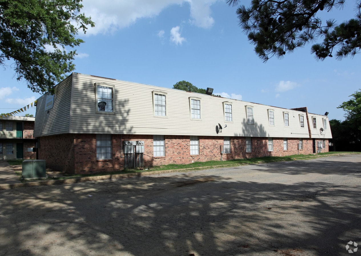Photo - East Raines Road Apartments