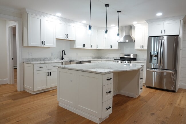 4 Mill Pond LN Unit B
