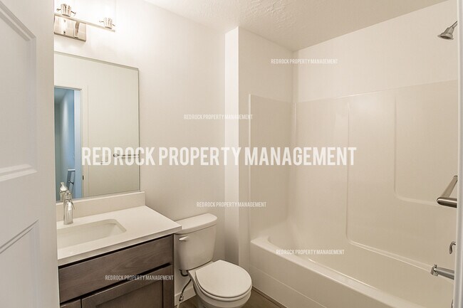 Photo - 1030 N Davis Ln