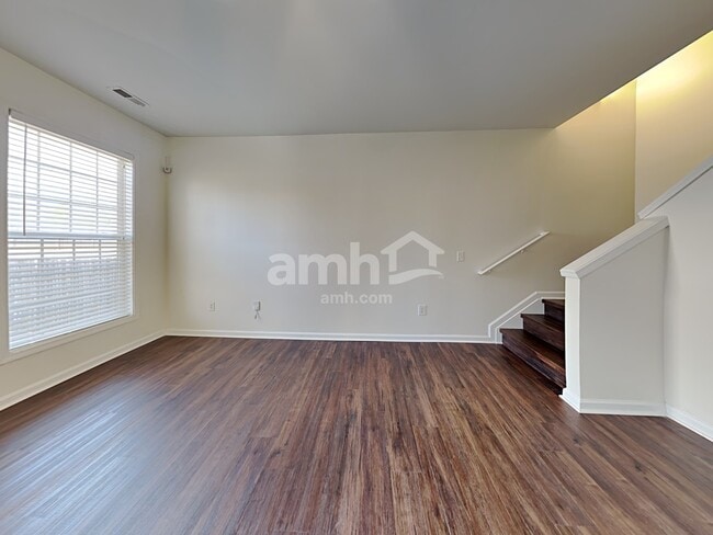 Photo - 101 Tagus Ct