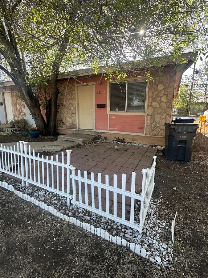 Brookview Duplex 6819 - Brookview Duplex 6819