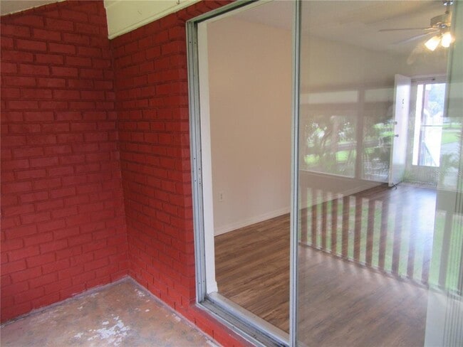 1024 82nd Terrace N Unit 1024C
