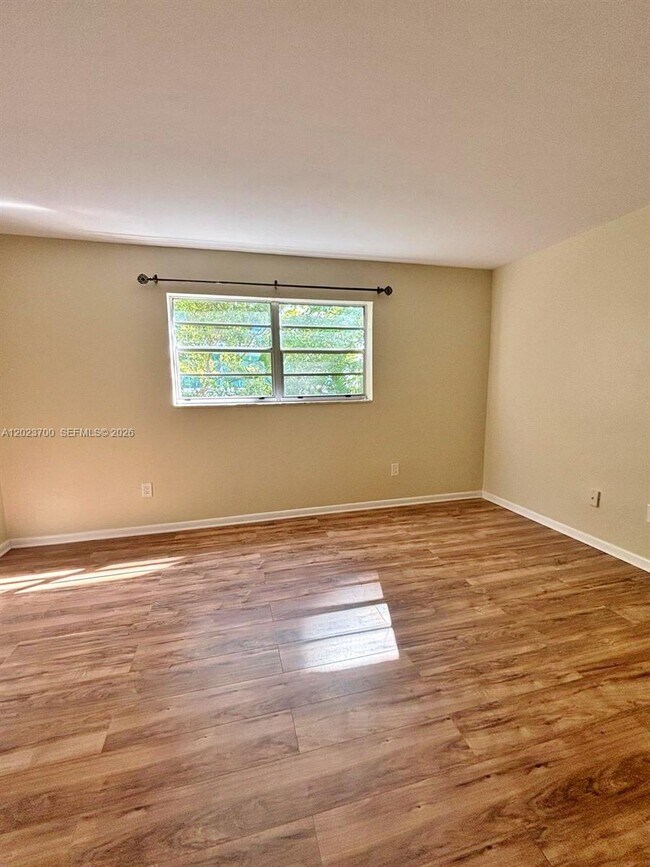 Photo - 2201 Brickell Ave Unit 61