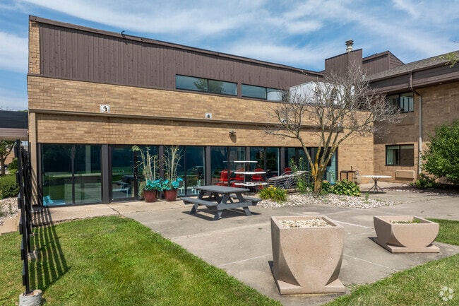 Photo - Vivo Living Madison