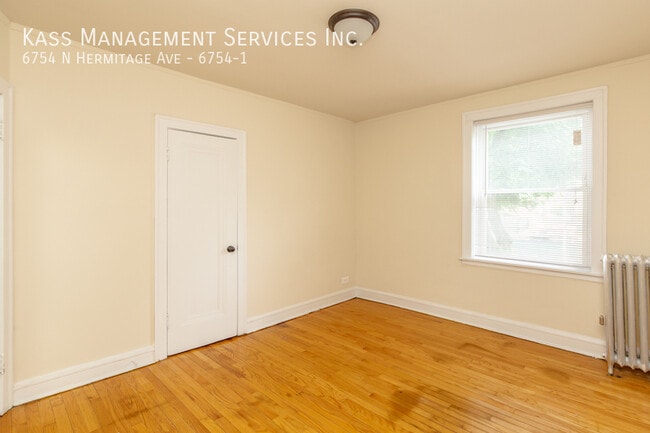 Photo - 6754 N Hermitage Ave Unit 6754-1