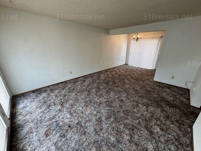 Photo - $750 - 2 bed 1 bath - Second floor Apartment Unidad 361 E Marion Ct Apt 3