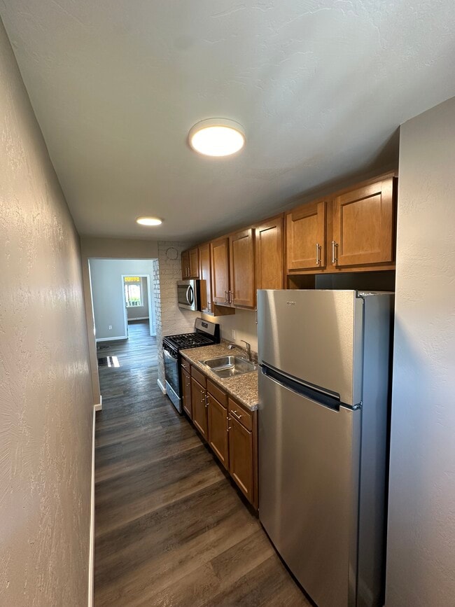 Building Photo - 1366 3rd Ave Unit A