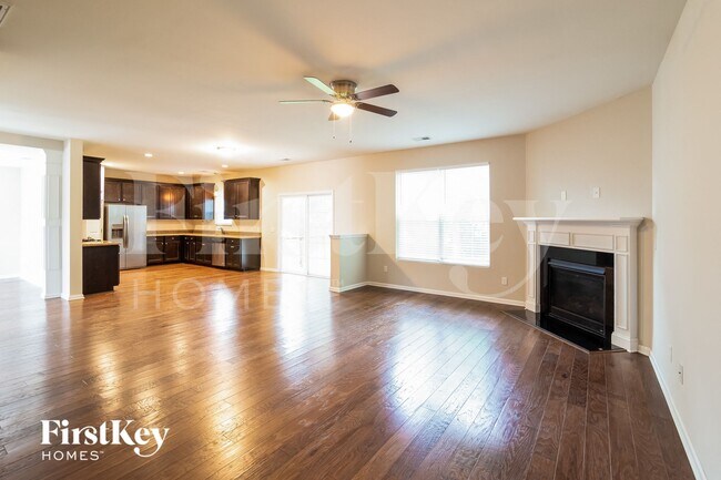 Photo - 987 Cedarfield Ln