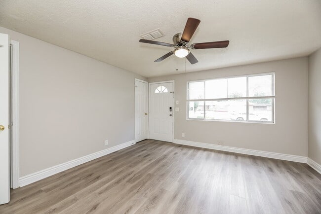 Photo - 5322 Boilard Dr