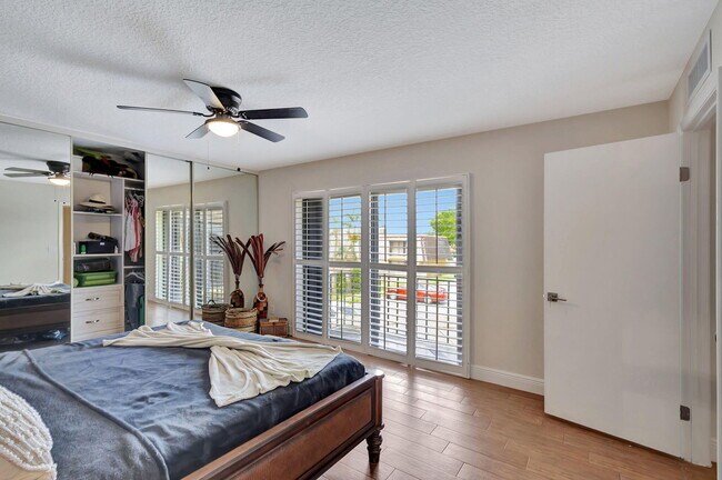 Photo - 99 Lake Arbor Dr