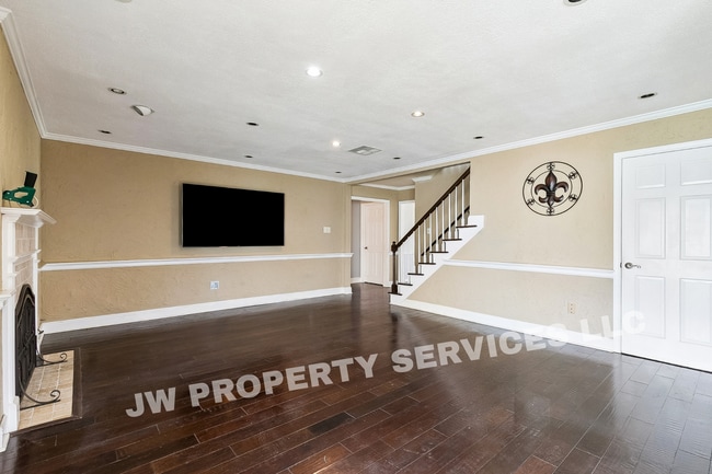 Photo - Spacious Metairie Home with Pool Access, Gated Entry & Modern Conveniences