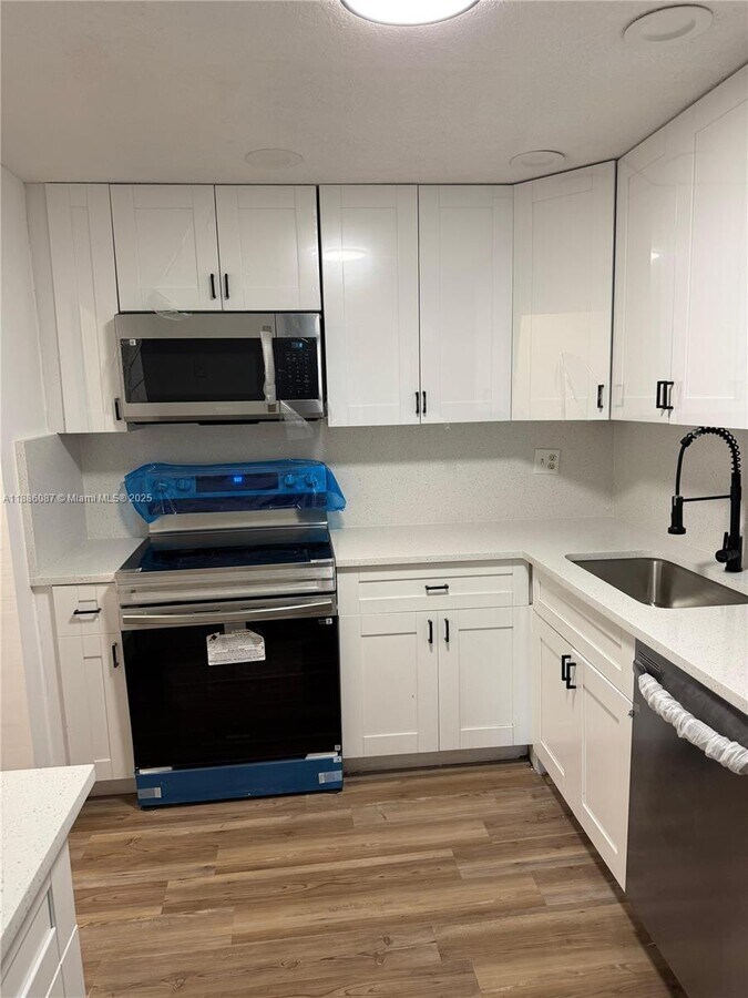 Photo - 4344 NW 9th Ave Unidad 1B