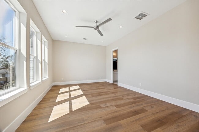 Building Photo - 5617 Leonard St Rental