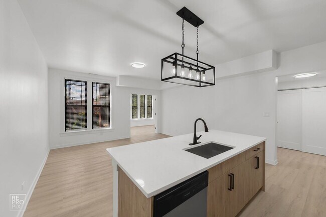 Photo - 7717 N Sheridan Rd Unit 3F