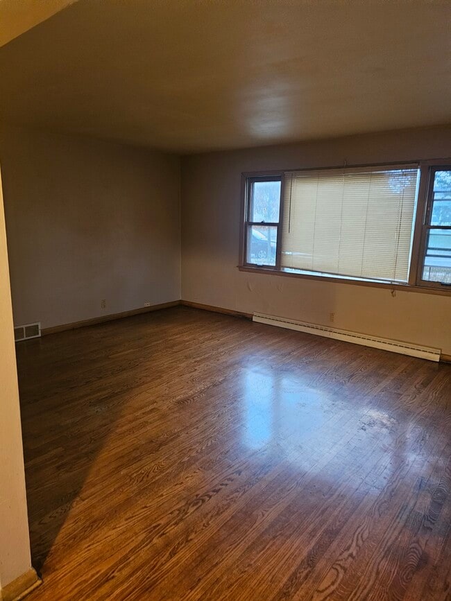 Photo - 5852 N 32nd St